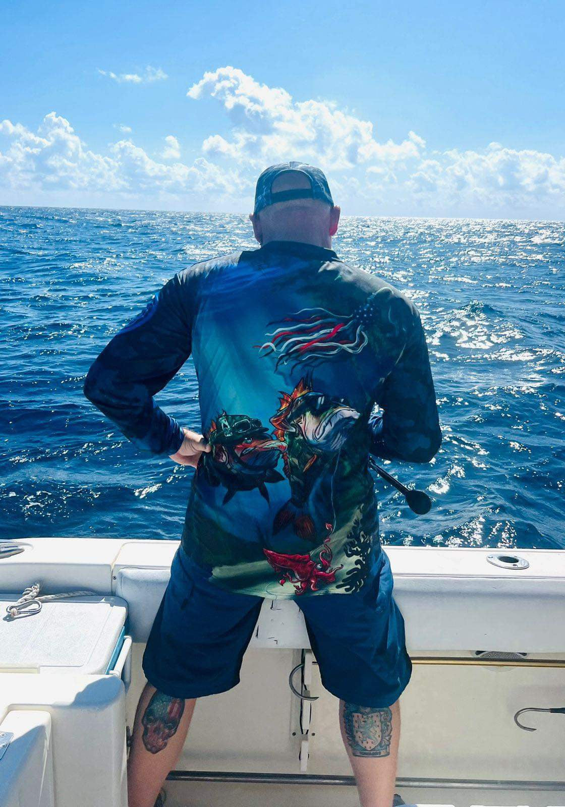 FISHING SHIRT. Mossy Oak - Magellan Pro Fishing Shirt New w/Tags UPF 50 -  MED.